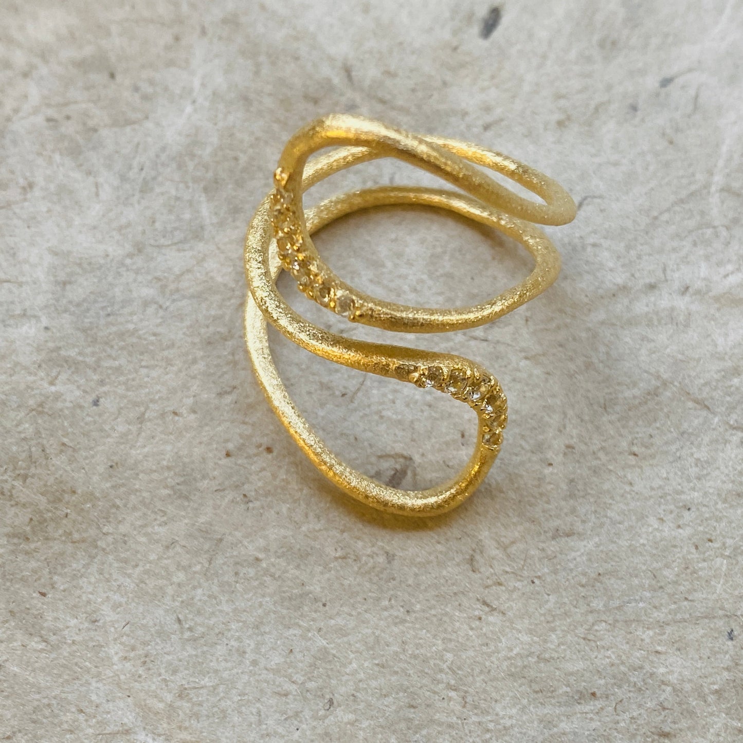 Rameau Torsion Ring - Gilded