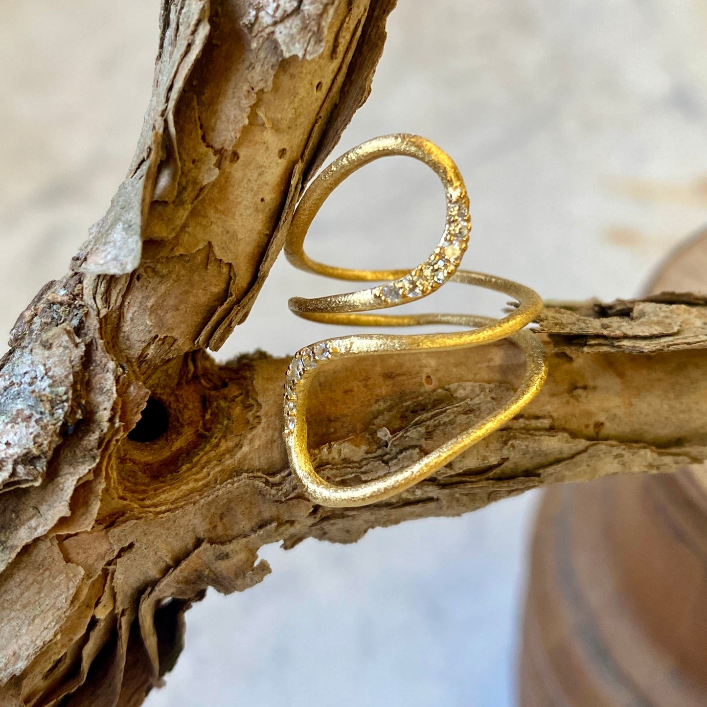 Rameau Torsion Ring - Gilded